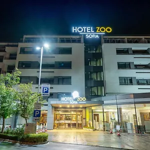 Zoo - Secured Paid Parking סופיה